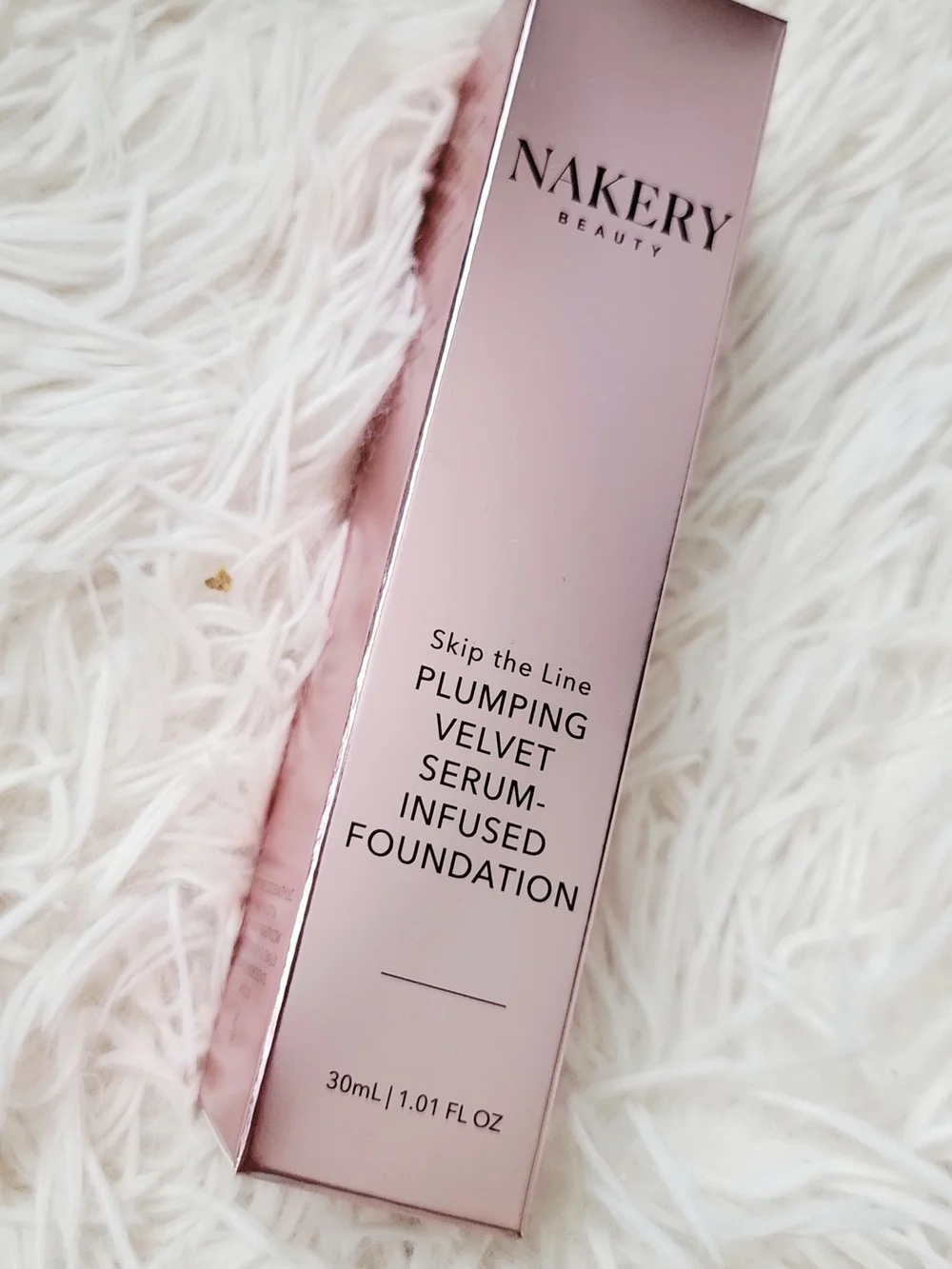 NIB Nakery Beauty Plumping Velvet Serum-Infused Foundation - LIGHT